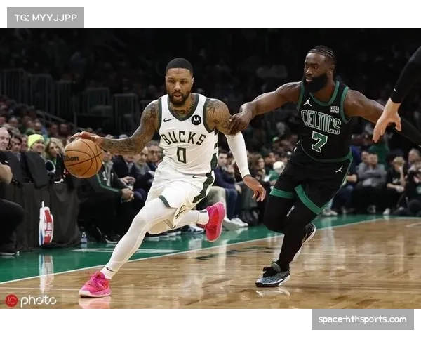 塔图姆压哨三分不中，雄鹿一分之差客场惜败凯尔特人