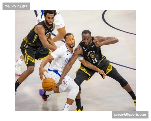 魔术主场力克篮网，巩固东部第五排名